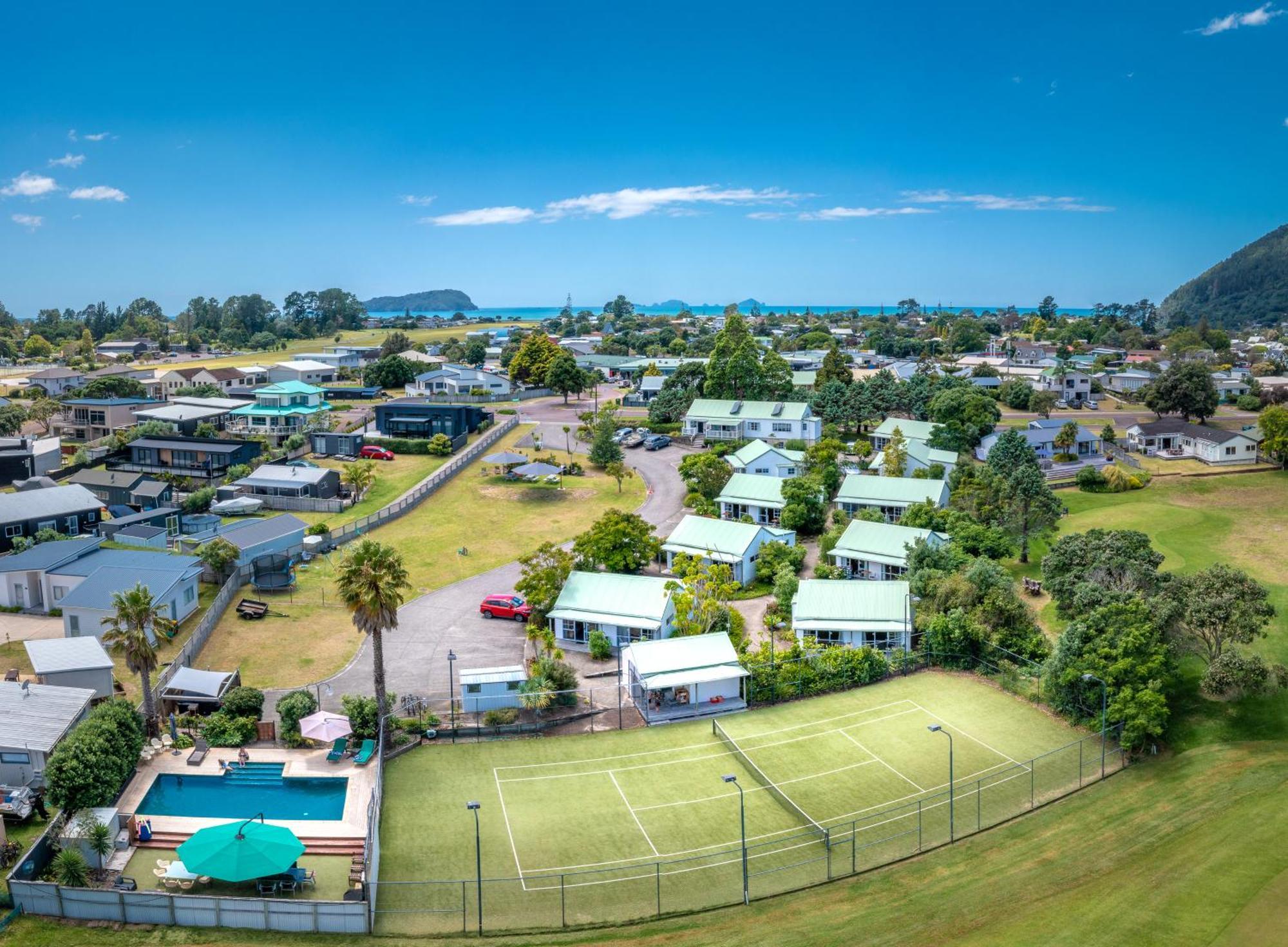 Pauanui Pines Motor Lodge Esterno foto