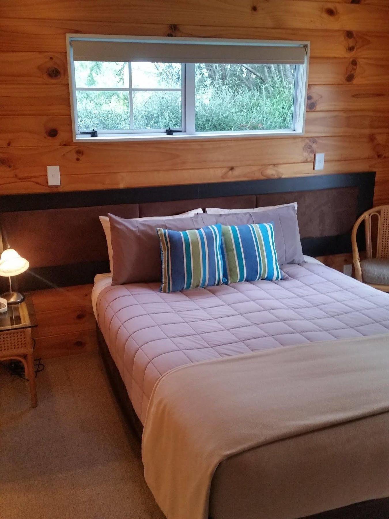 Pauanui Pines Motor Lodge Esterno foto