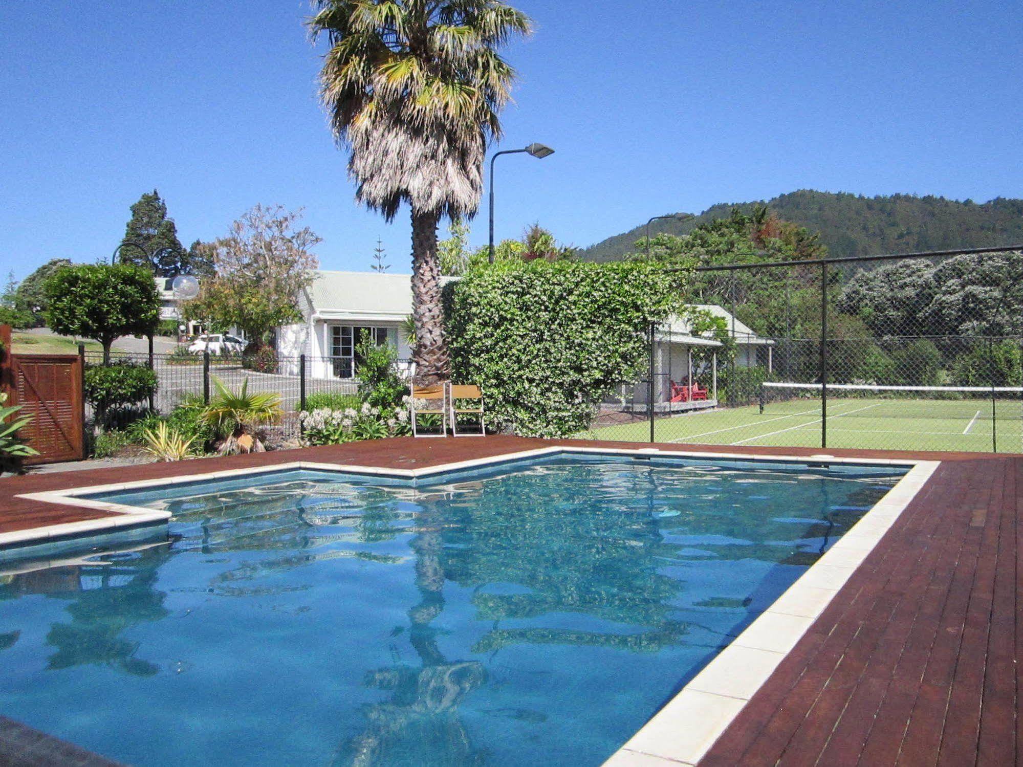 Pauanui Pines Motor Lodge Esterno foto