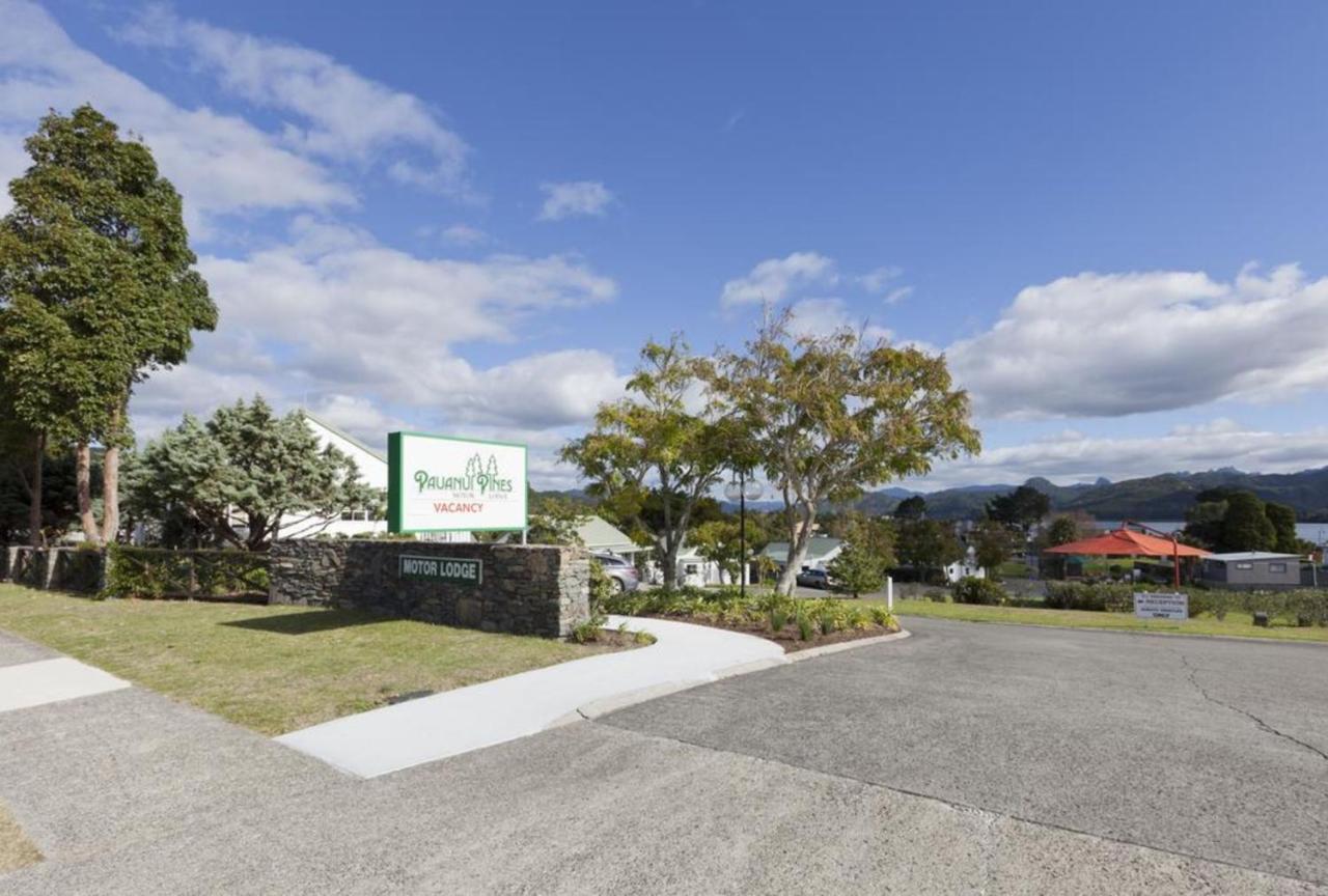 Pauanui Pines Motor Lodge Esterno foto